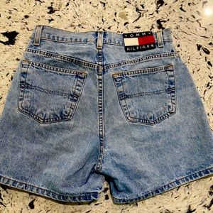 Vintage Tommy Hilfiger shorts